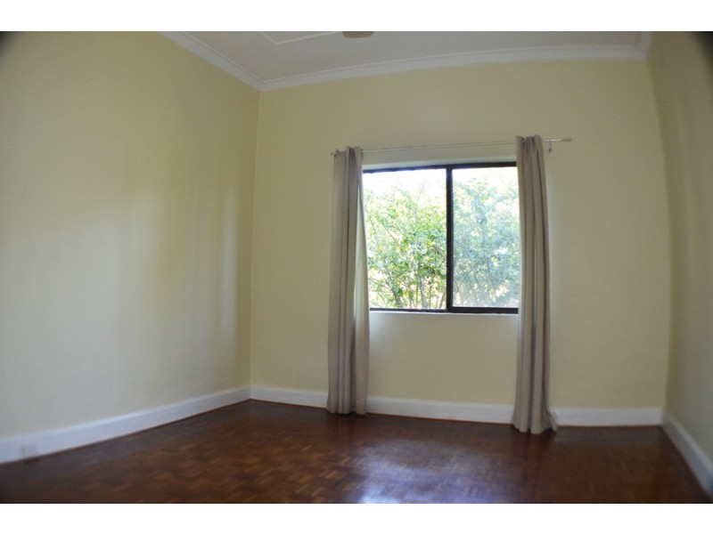 27 Hammond Ave, Croydon NSW 2132