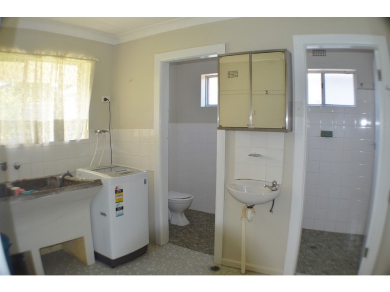 27 Hammond Ave, Croydon NSW 2132