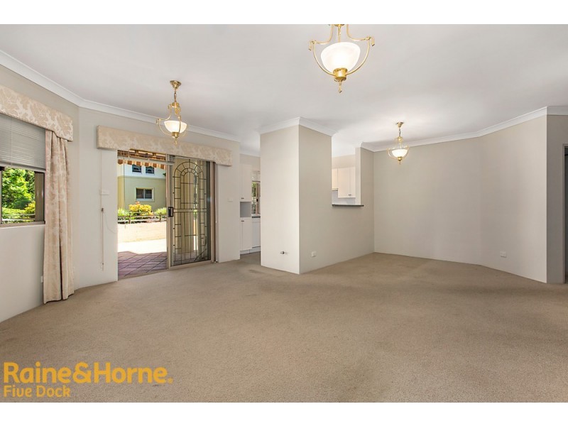 2/1 Blackwall Point Road, Abbotsford NSW 2046