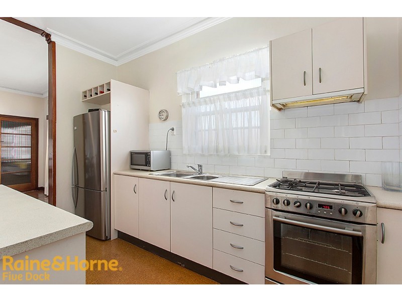 2/352 Lyons Road, Russell Lea NSW 2046