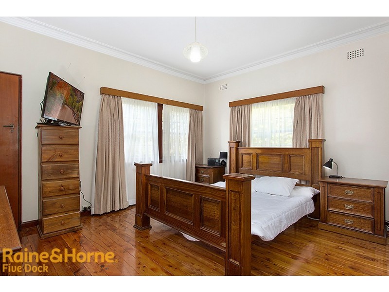 2/352 Lyons Road, Russell Lea NSW 2046