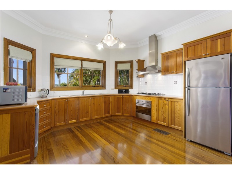 11 Seabrook Ave, Russell Lea NSW 2046