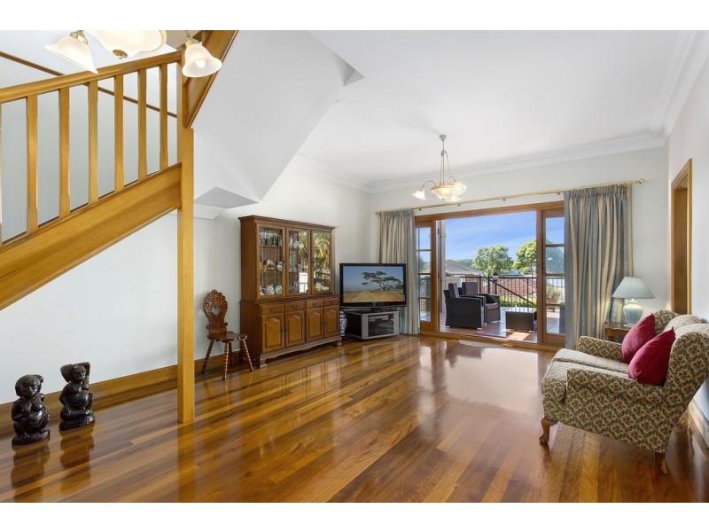 11 Seabrook Ave, Russell Lea NSW 2046