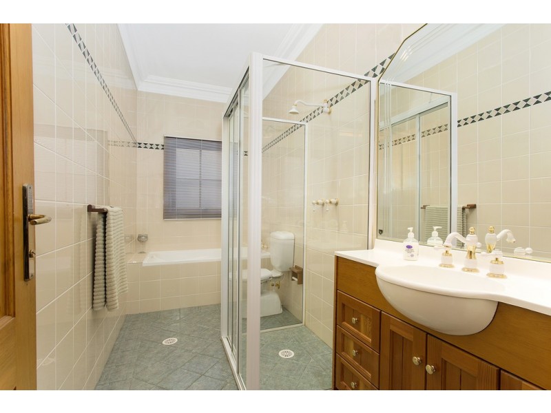 11 Seabrook Ave, Russell Lea NSW 2046