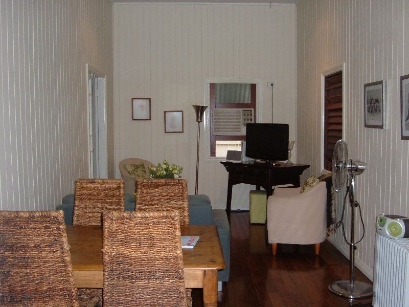 11 Station Street, Pomona QLD 4568