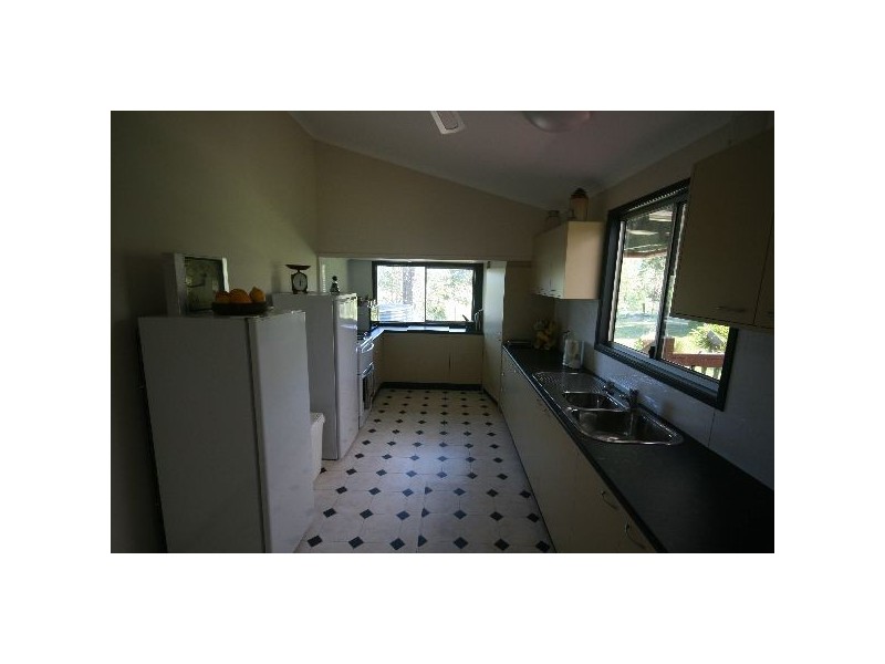 22 Browns Road, Eumundi QLD 4562