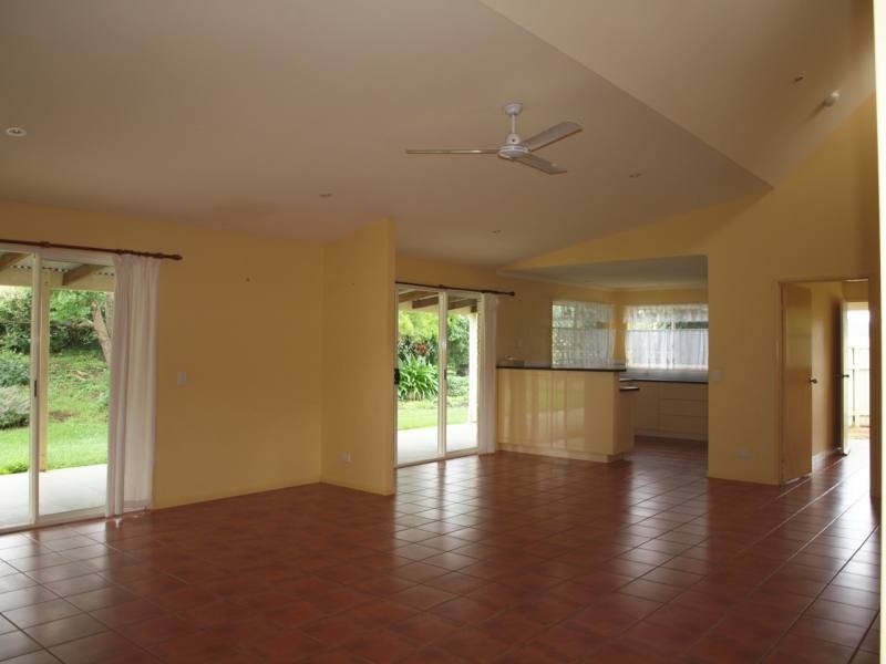 20 Saunders Drive, Cooran QLD 4569