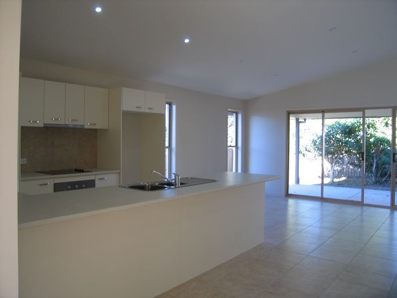 12 Prospect Place, Cooroy QLD 4563