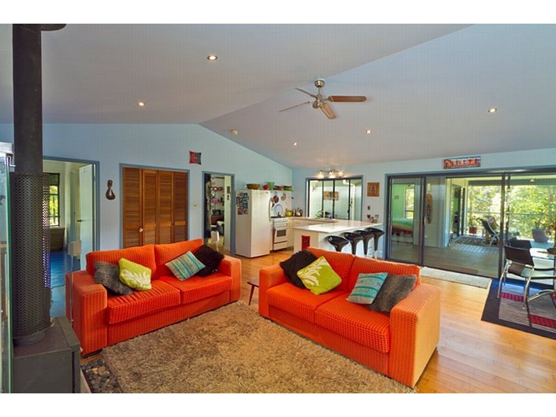 565 Coles Creek Rd, Cooran QLD 4569