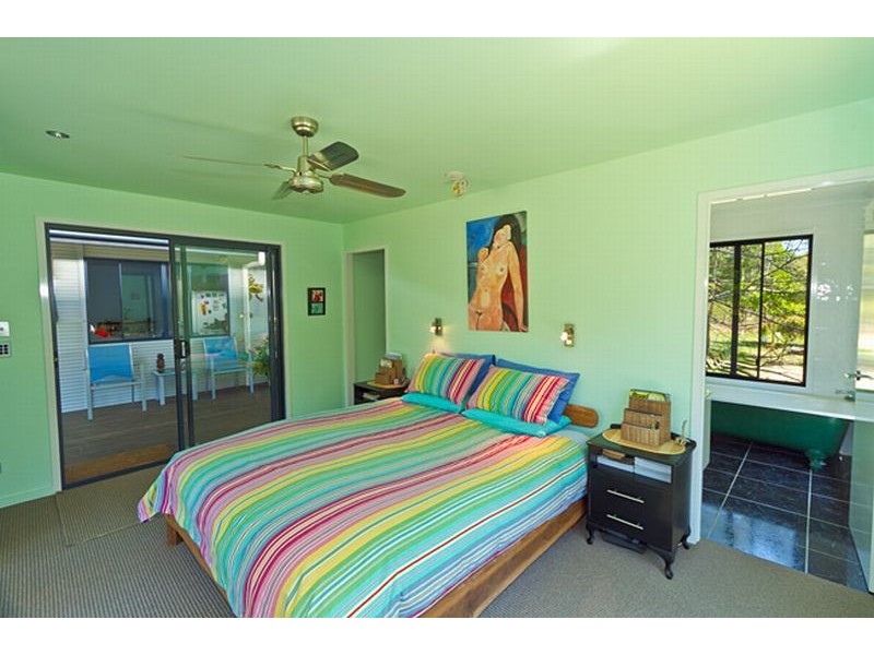 565 Coles Creek Rd, Cooran QLD 4569