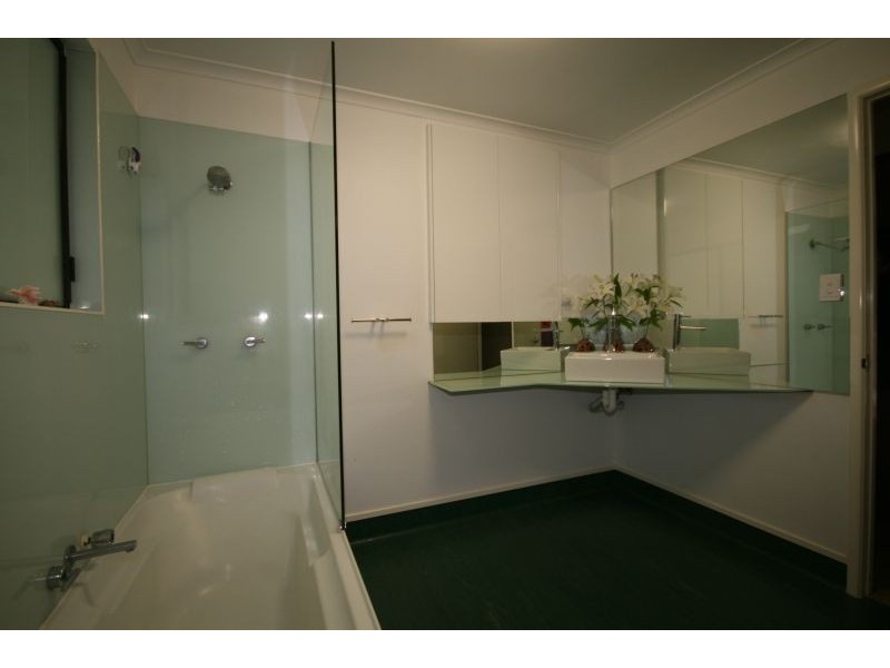 24  Sunrise Road, Tinbeerwah QLD 4563