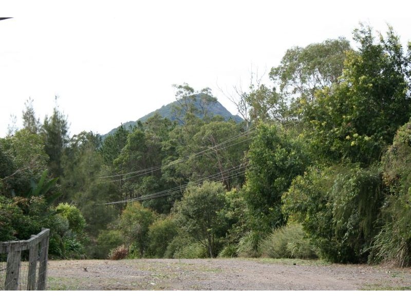 154 Holts Road, Cooroy QLD 4563