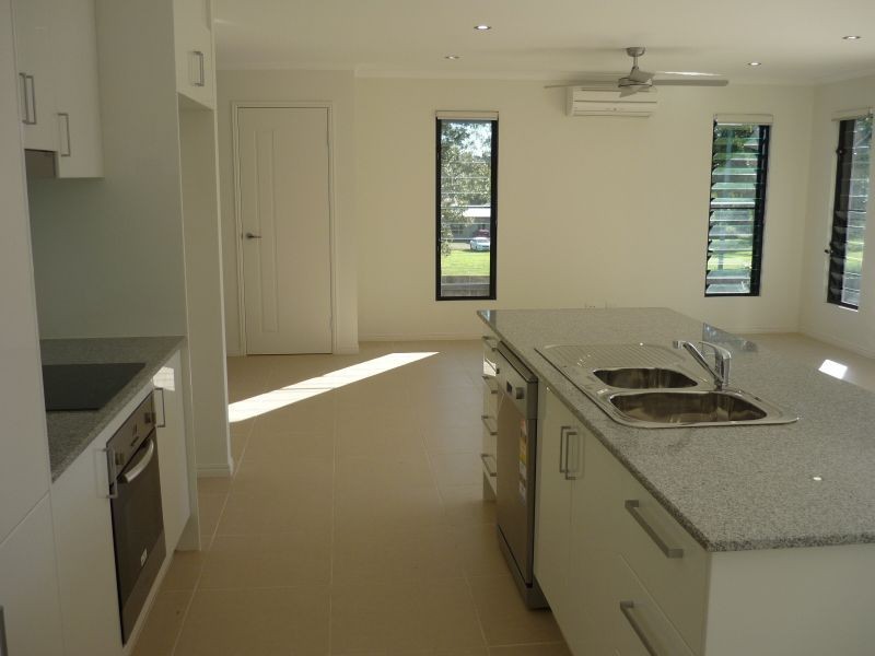 21 Tewantin Road, Cooroy QLD 4563