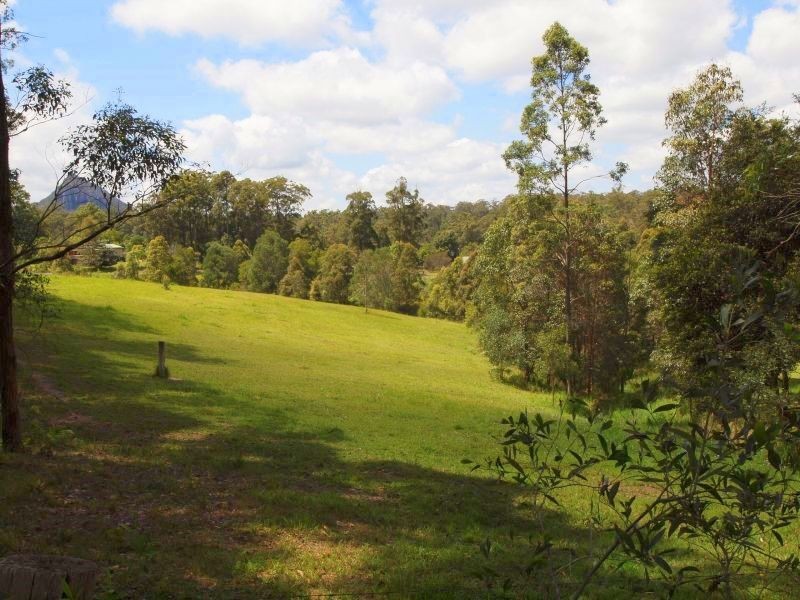 18 Mitchell Crt, Cooran QLD 4569