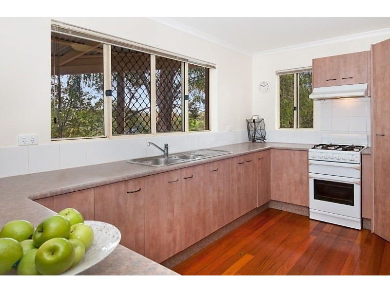 13 Mill St, Pomona QLD 4568