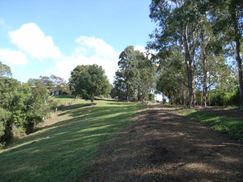 201 Ocean View Road, Cooroy QLD 4563