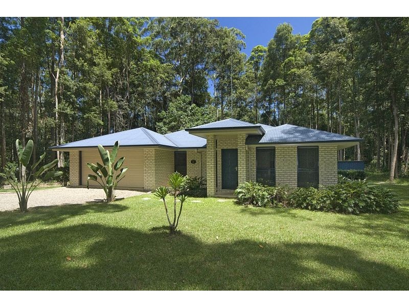 3 Palm Tree Court, Pomona QLD 4568