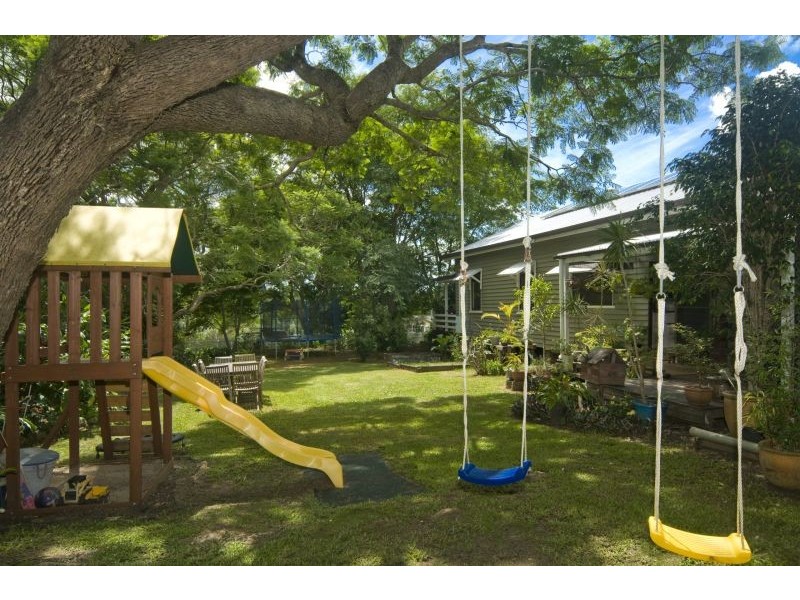 33 Church Street, Pomona QLD 4568