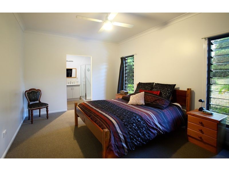 6 Albert St, Cooran QLD 4569