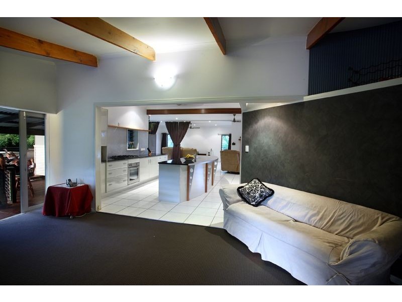 6 Albert St, Cooran QLD 4569