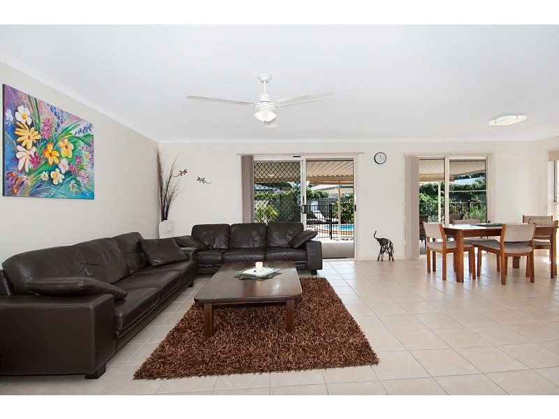 61 Oak Street, Cooroy QLD 4563