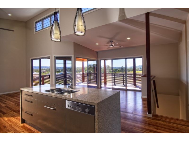 8 Booniah Court, Eumundi QLD 4562