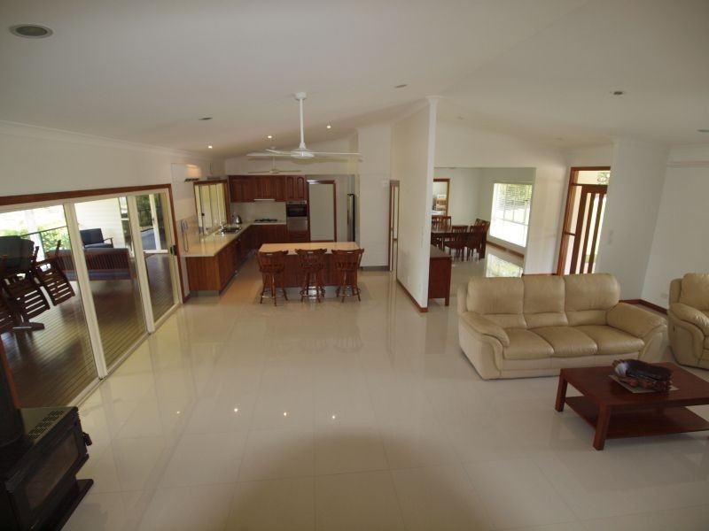 6 Wilkes Court, Tinbeerwah QLD 4563