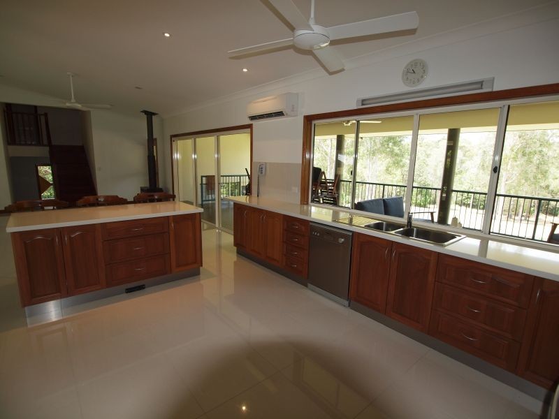 6 Wilkes Court, Tinbeerwah QLD 4563