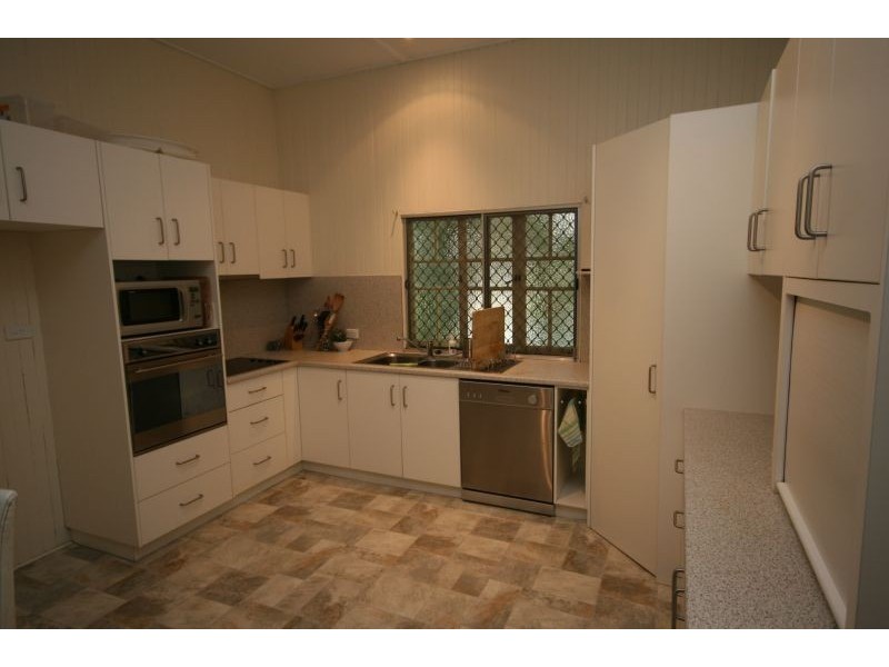 17 Pine Street, Pomona QLD 4568