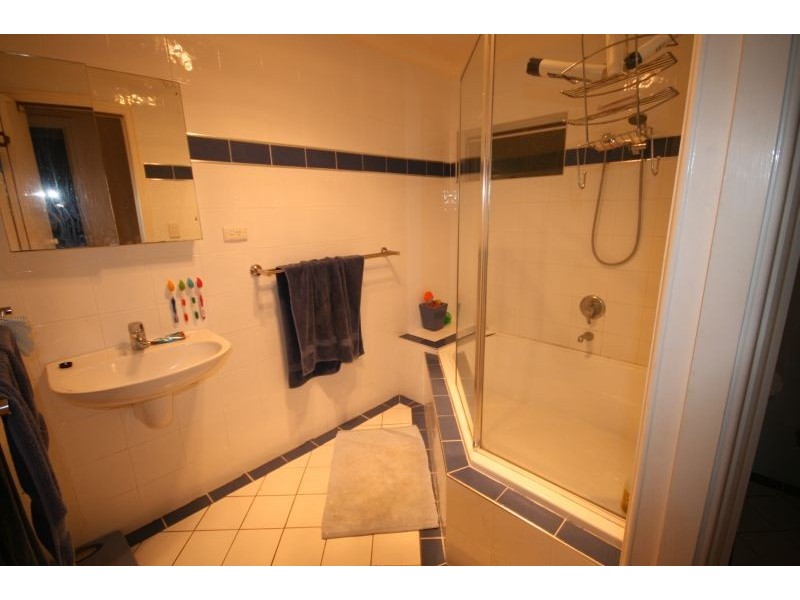 8 Topaz Street, Cooroy QLD 4563