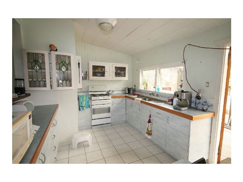 38  Tewantin Road, Cooroy QLD 4563