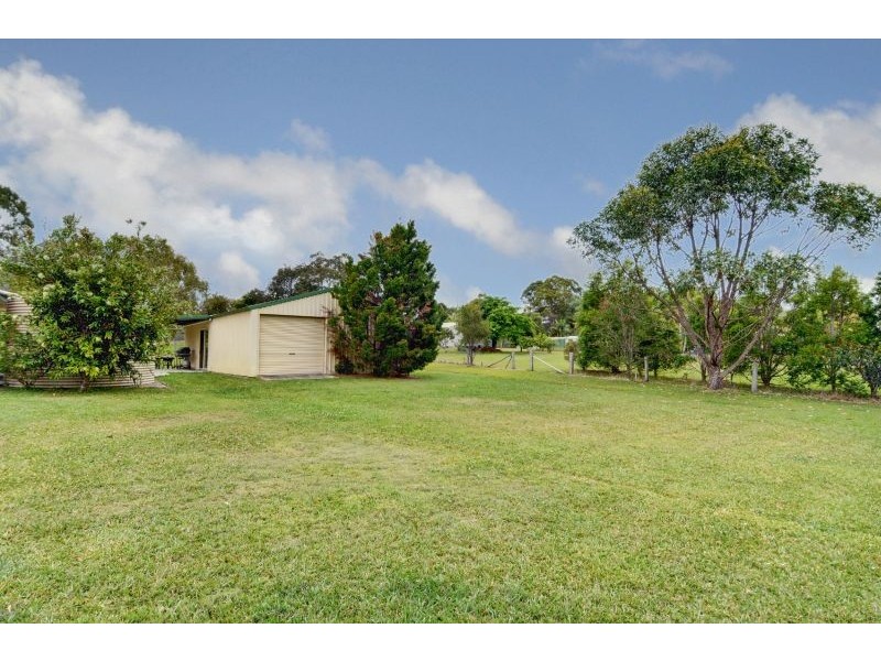 17  Smedley Drive, Pomona QLD 4568