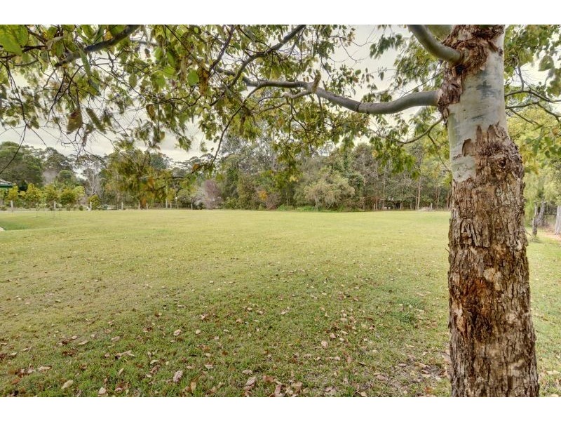 17  Smedley Drive, Pomona QLD 4568