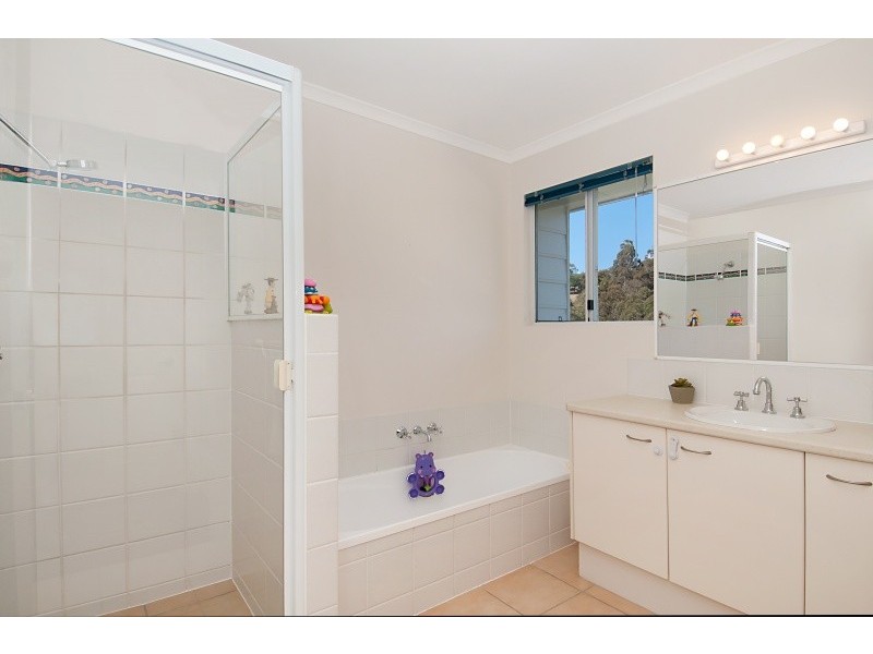 18 Lake Ridge Court, Cooroy QLD 4563