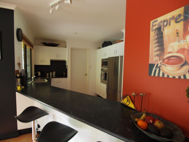 6 Smedley Drive, Pomona QLD 4568