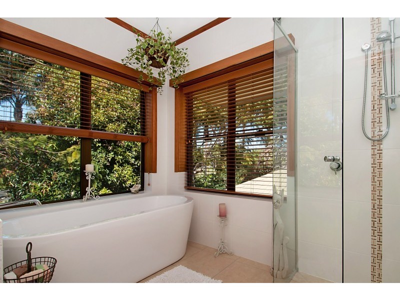 3 Upland Court, Tinbeerwah QLD 4563