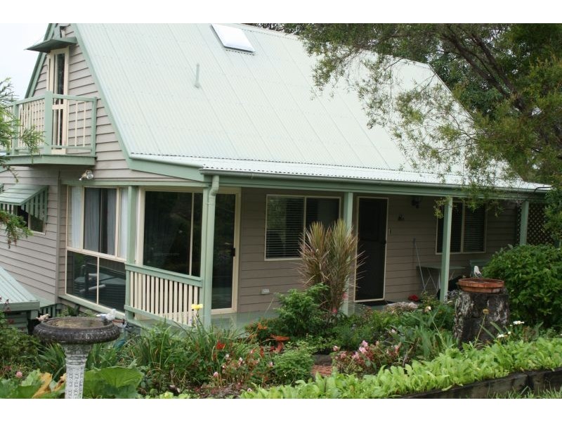 5 Falcon Crescent, Cooroy QLD 4563