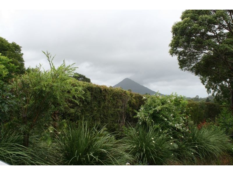 5 Falcon Crescent, Cooroy QLD 4563