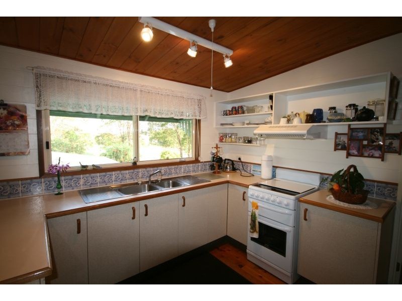 5 Falcon Crescent, Cooroy QLD 4563