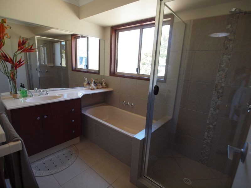 20 Sallwood Court, Pomona QLD 4568