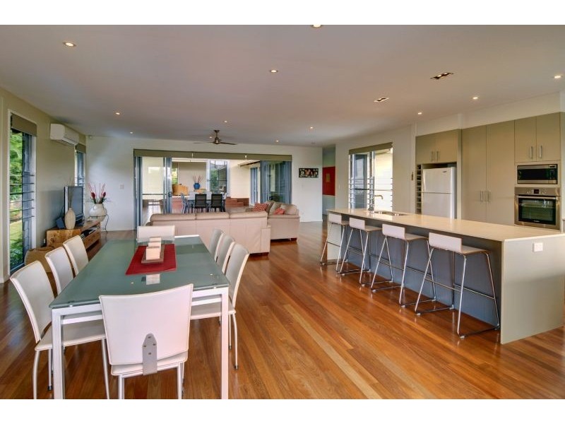 9 Fantail Crescent, Cooroy QLD 4563