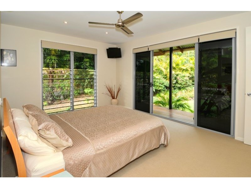 9 Fantail Crescent, Cooroy QLD 4563