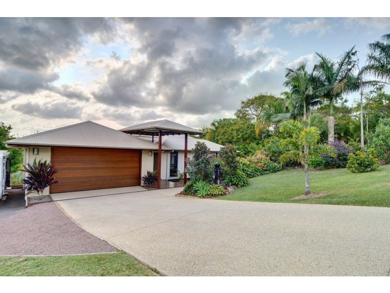 9 Fantail Crescent, Cooroy QLD 4563