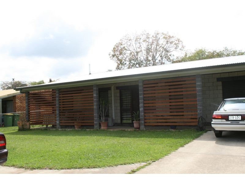 32 Oak Street, Cooroy QLD 4563