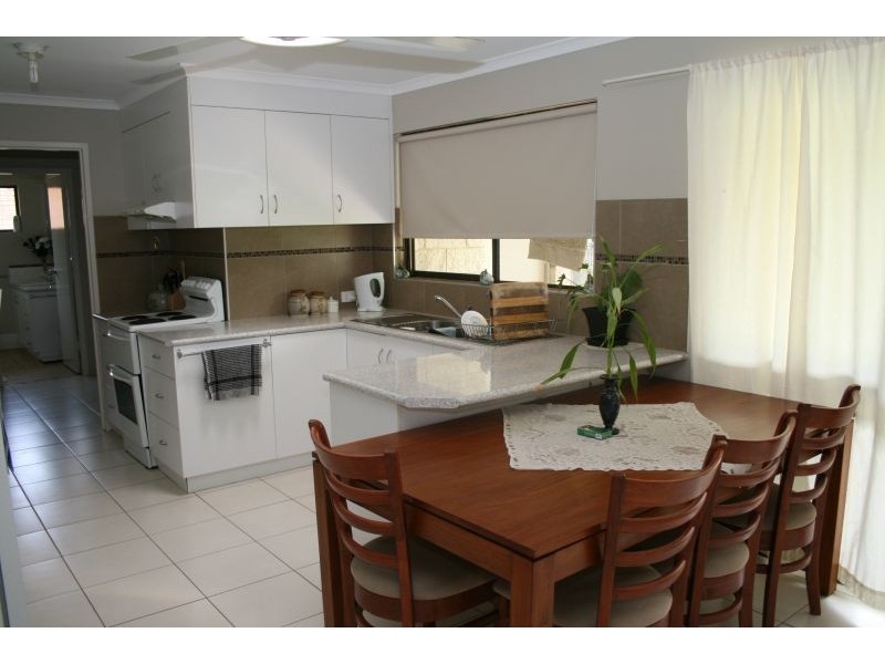 32 Oak Street, Cooroy QLD 4563