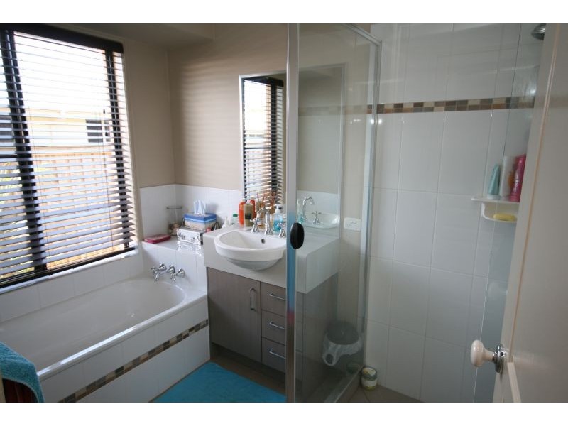 19 Oak Street, Cooroy QLD 4563