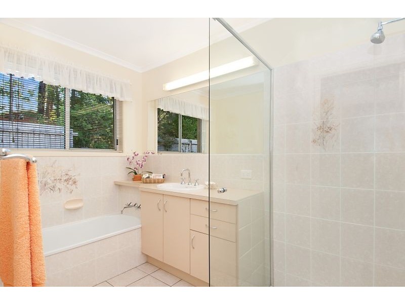 5 Kingsgate Drive, Tinbeerwah QLD 4563