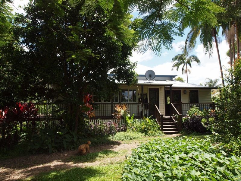 8  Lenske Lane, Cooran QLD 4569