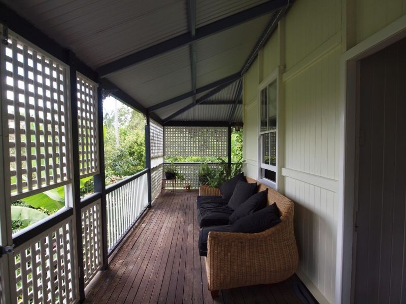 8  Lenske Lane, Cooran QLD 4569