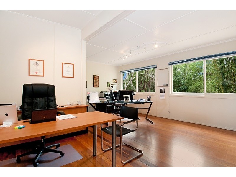 11 Fantail Crescent, Cooroy QLD 4563